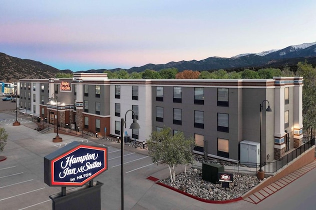Gallery - Hampton Inn & Suites Salida