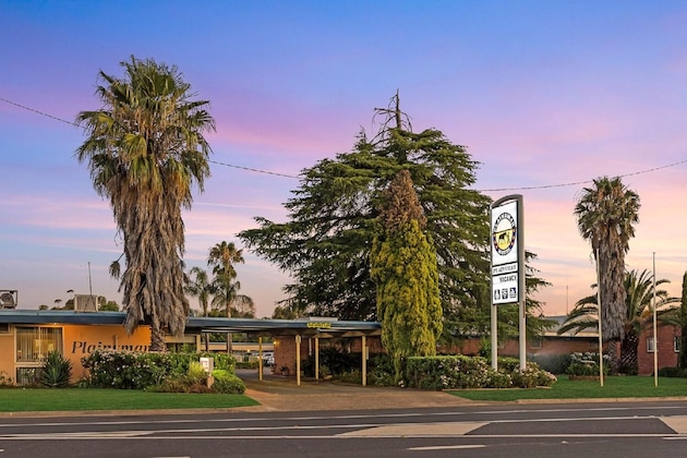 Gallery - Plainsman Motel