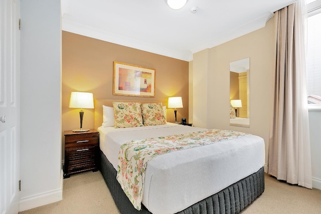 Gallery - The Manor Apartment Hotel