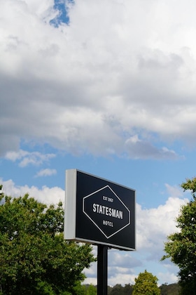 Gallery - Statesman Hotel