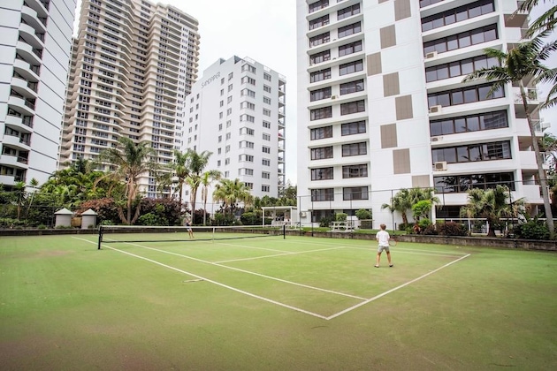 Gallery - South Pacific Plaza