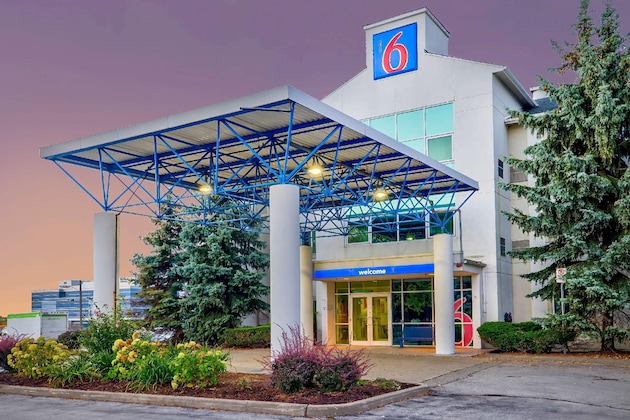 Gallery - Motel 6 Toronto West Burlington Hamilton