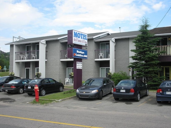 Gallery - Motel De L'anse À L'eau