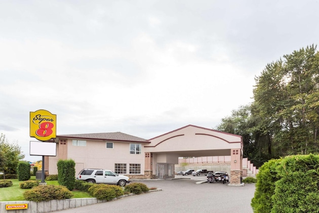 Gallery - Super 8 By Wyndham Lake Country Winfield Area