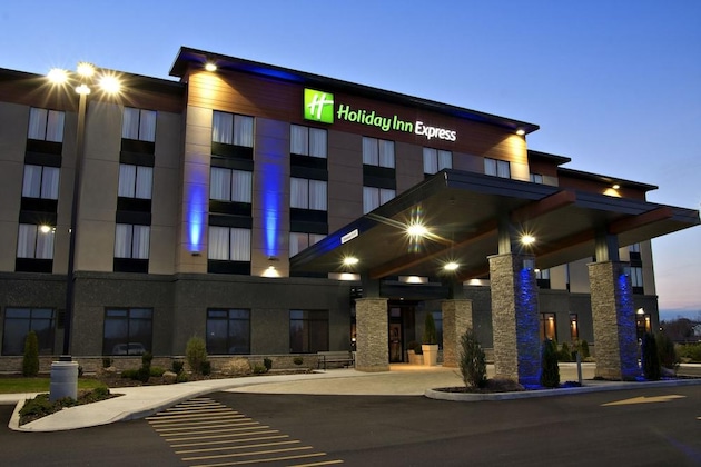 Gallery - Holiday Inn Express Pembroke, An Ihg Hotel