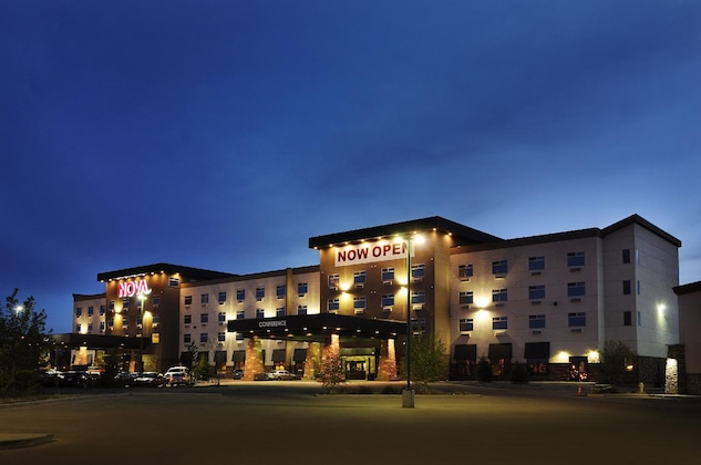 Gallery - Chateau Nova Yellowhead
