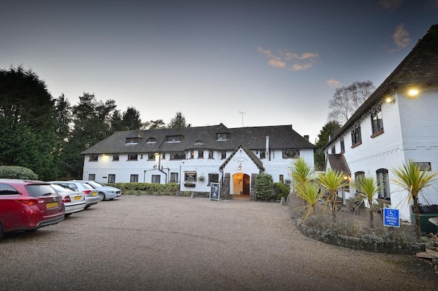 Gallery - The Roundabout Hotel