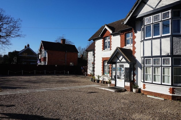 Gallery - Villa Verde Gatwick