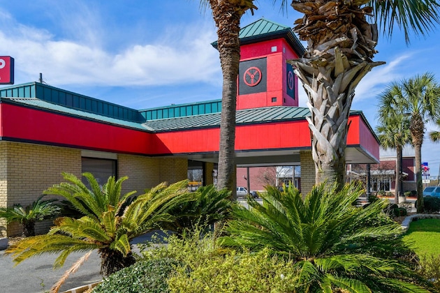 Gallery - Oyo Hotel Twin Lake - Lake Park   Valdosta Area
