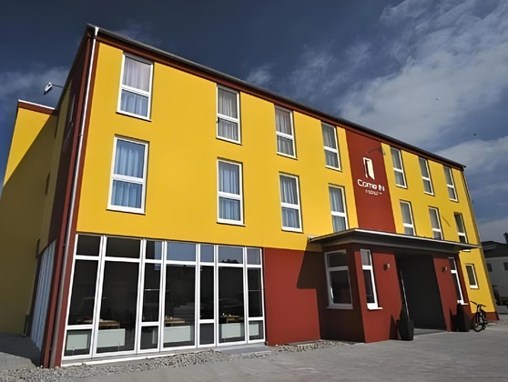 Gallery - Come In Hotel