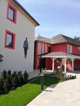 Gallery - Les Maritonnes Park & Vineyard