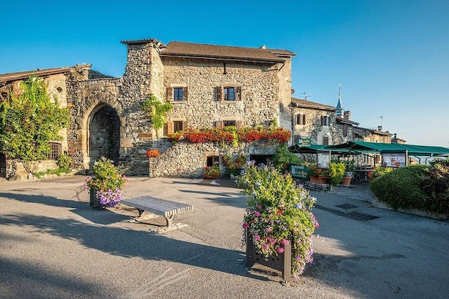 Gallery - La Riviera Victoria