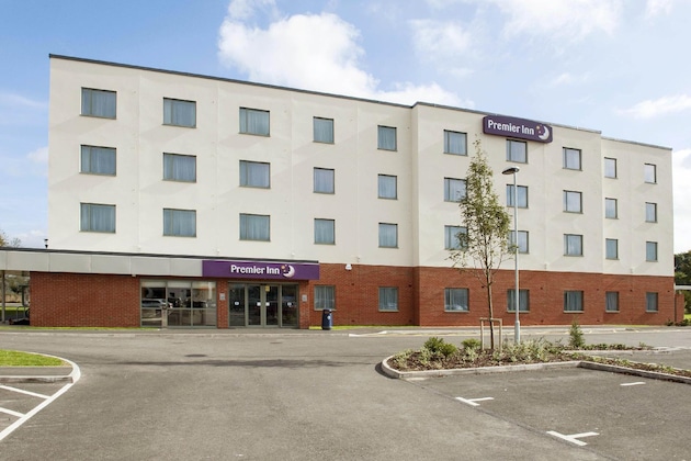 Gallery - Premier Inn Gosport
