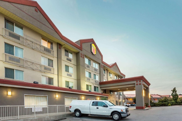 Gallery - Super 8 By Wyndham Abbotsford Bc