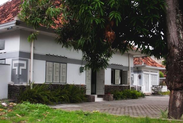 Gallery - Ndalem Mantrigawen