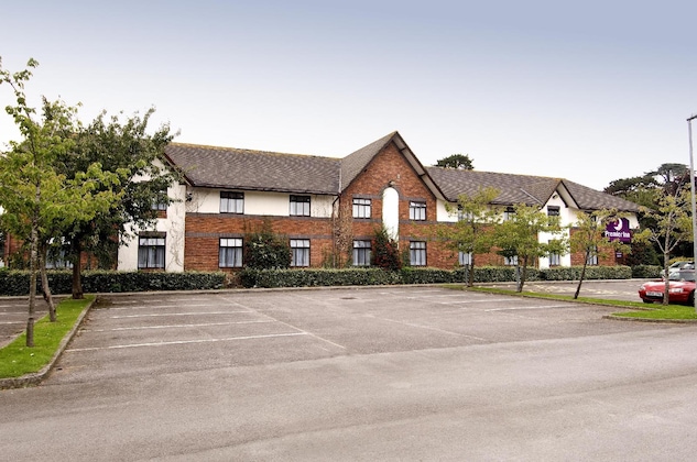 Gallery - Premier Inn Taunton East