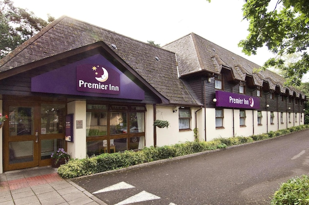 Gallery - Premier Inn Bournemouth Ferndown