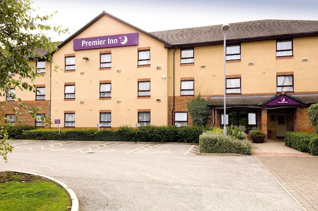 Gallery - Premier Inn Chesterfield North