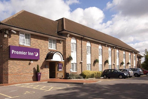 Gallery - Premier Inn London Greenford