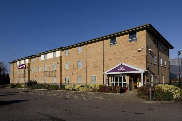 Gallery - Premier Inn Ashford Central