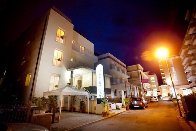 Gallery - Hotel Marina Bay