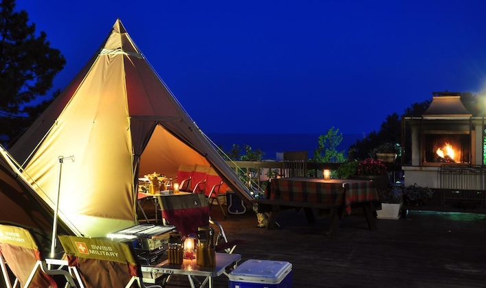 Gallery - Hotel November
