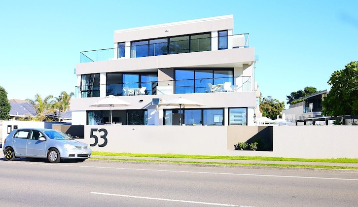 Gallery - Belle Mer Beach Front Apartments