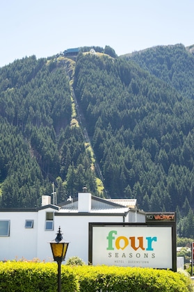 Gallery - Four Seasons Motel