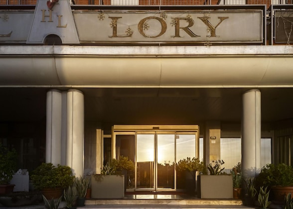 Gallery - Hotel Lory