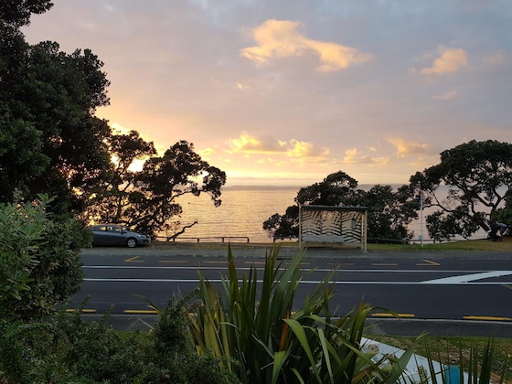 Gallery - Whangaparaoa Lodge Motel