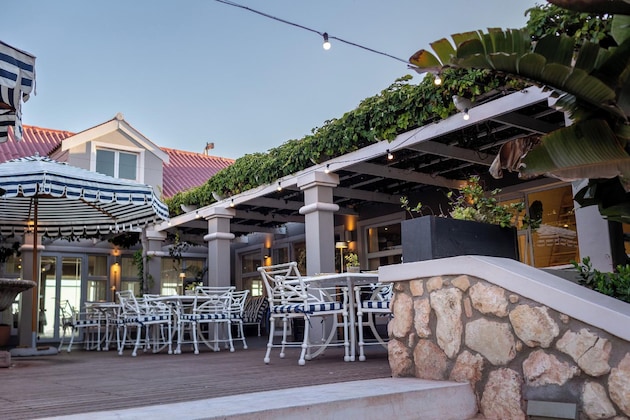 Gallery - Blue Bay Lodge