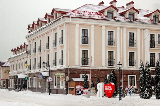 Gallery - Optima Collection Kamianets-Podilskyi