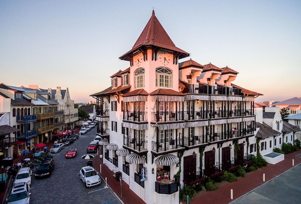 Gallery - The Pearl Hotel