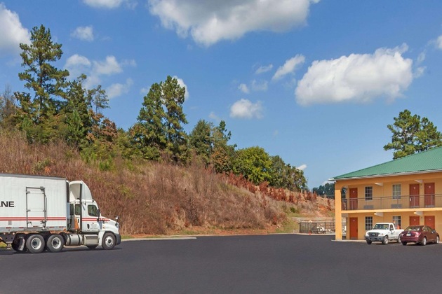 Gallery - Days Inn By Wyndham Lenoir City