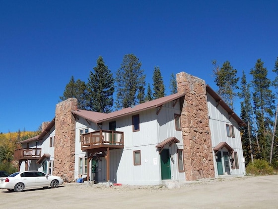 Gallery - Hideaway Village