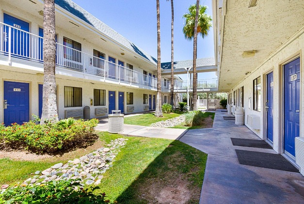 Gallery - Motel 6 Mesa South