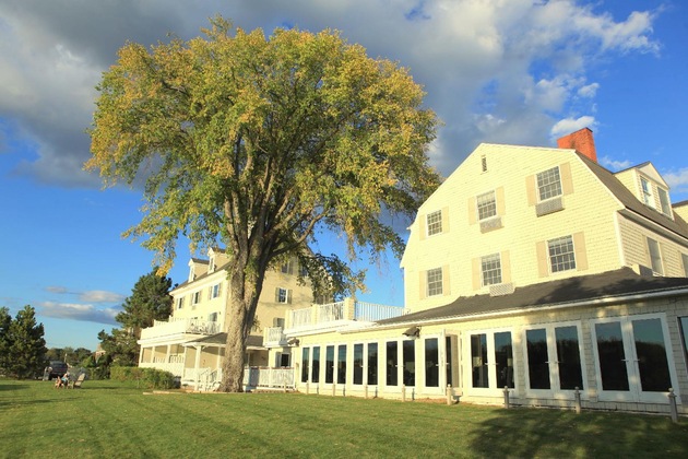 Gallery - Breakwater Inn
