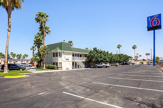 Gallery - Motel 6 Yuma East