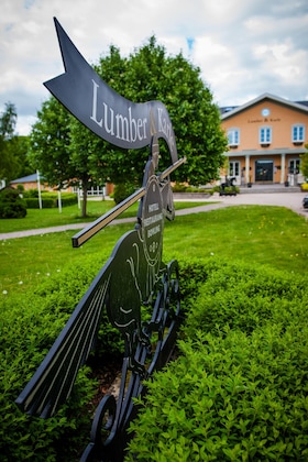 Gallery - Lumber & Karle