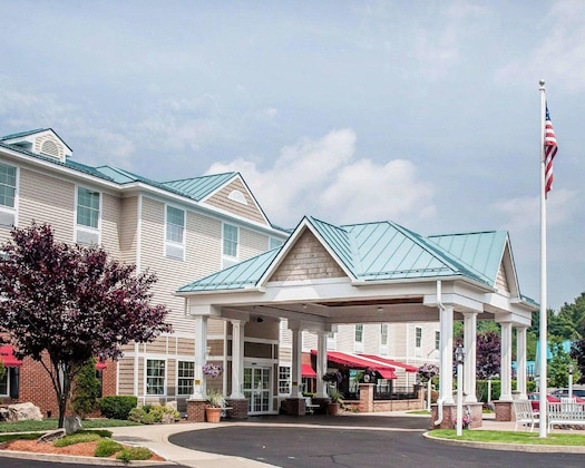 Gallery - Comfort Inn & Suites Sturbridge-Brimfield