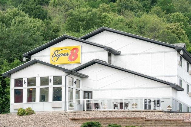 Gallery - Super 8 By Wyndham Winona Mn