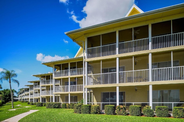 Gallery - Hilton Vacation Club Charter Club Naples Bay