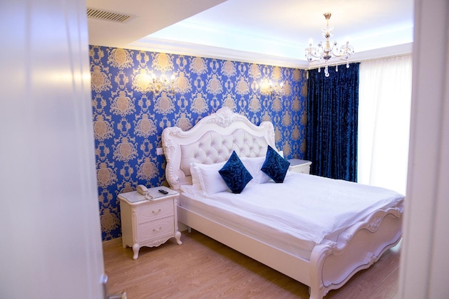 Gallery - Helin Central