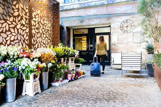 Gallery - The Alma Hotel