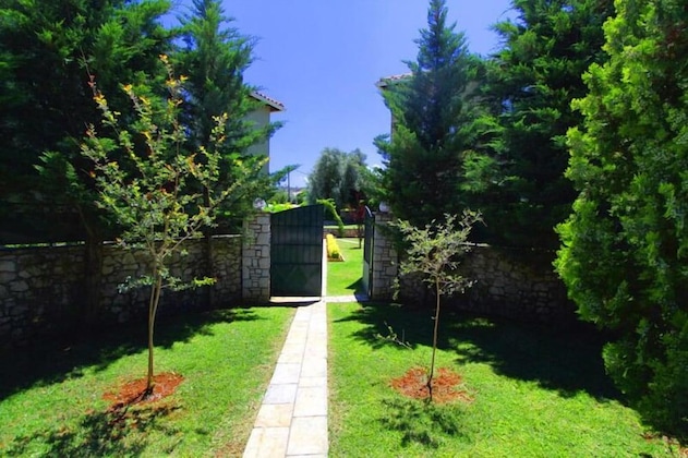 Gallery - Saint Thomas Village
