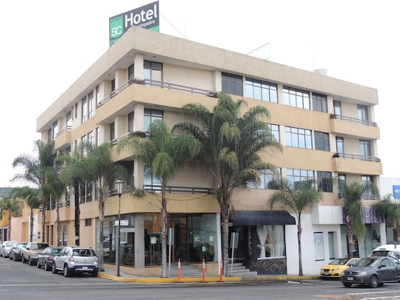 Gallery - Estanza Hotel & Suites
