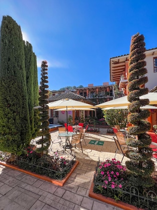 Gallery - La Casa De Mama