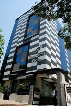 Gallery - Southern Plaza