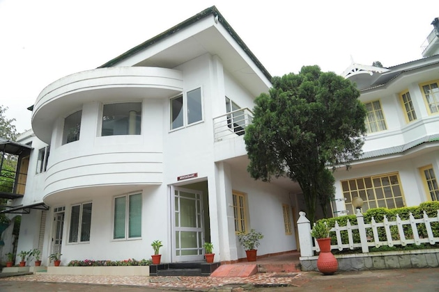 Gallery - Eastend Munnar
