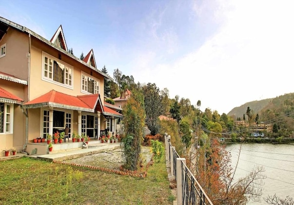 Gallery - Neelesh Inn - Luxury Lake View Hotel With Swimming Pool On Bhimtal Lake